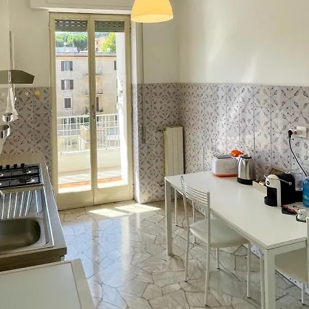 Le - Suites, Center! *