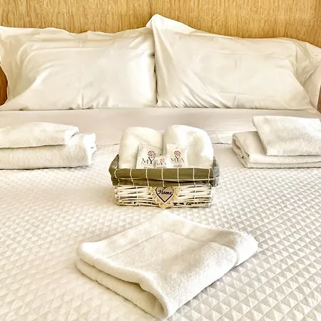 Le - Suites, Center! Guest house