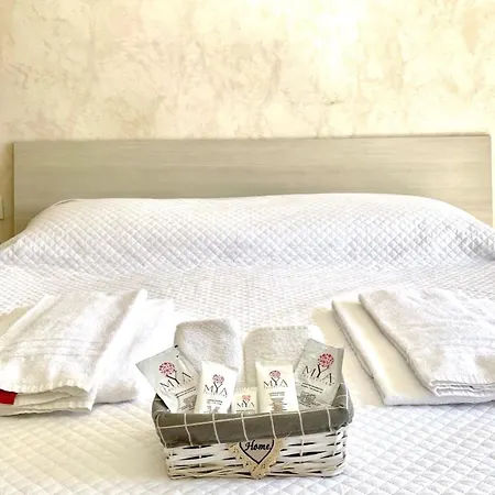 Guest house Le - Suites, Center! Tivoli