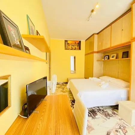 Le - Suites, Center! Guest house *